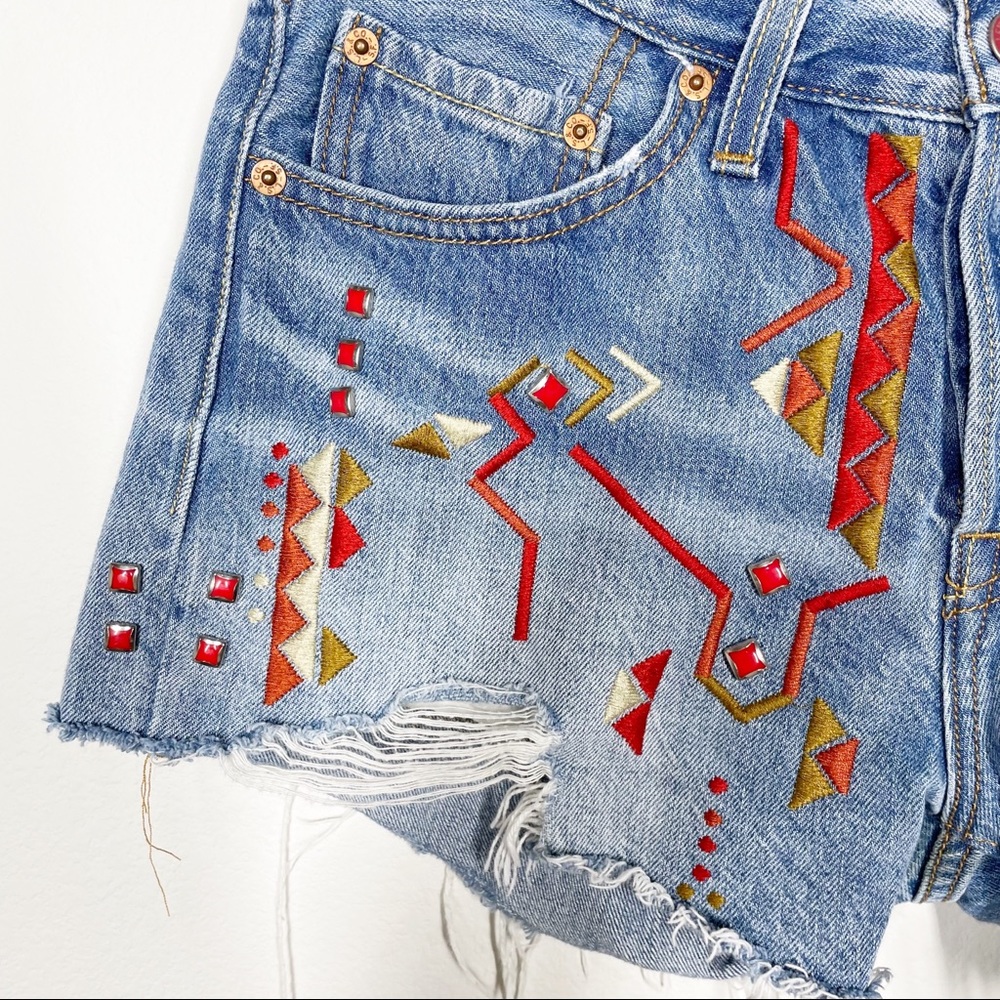 Levi's 501 Denim Cut Off Shorts Upcycled Sz 27 Boho Embroidered Vintage Festival - Picture 3 of 12